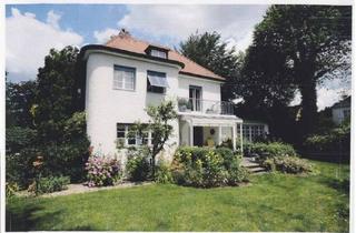 Haus kaufen in 82049 Pullach, Charmanter Altbestand auf attraktivem Premiumgrundstück in Toplage