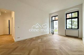 Wohnung mieten in Schöneberger Str. 9, 12163 Berlin, Charmante 2-Zimmer-Wohnung mit Balkon im ruhigen HH | EBK | Keller | Altbau