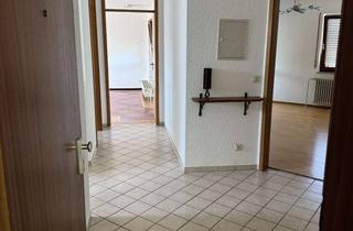 Wohnung mieten in Stuttgarter Strasse 49, 72555 Metzingen, Geschmackvolle, gepflegte 2-Zimmer-Dachgeschosswohnung mit Balkon und Einbauküche in Metzingen