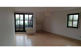 Wohnung mieten in Am Erlanger Weg 49, 91052 Erlangen, Helle 2-Zimmer-DG-Wohnung mit Balkon – zentral in Erlangen gelegen