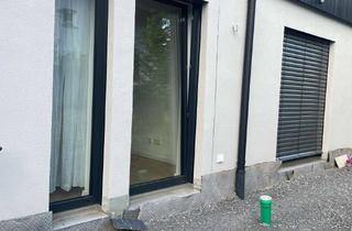 Wohnung mieten in Friedrich-Ebert-Straße 10, 71067 Sindelfingen, Kernsanierte 2-Zimmer-ELW im Grünen mit Terrasse in Sindelfingen Nord