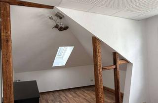 Wohnung mieten in 55469 Simmern, Lichtdurchflutete Dachgeschosswohnung mit EBK in Simmern, 4ZKB