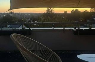 WG-Zimmer mieten in 72770 Reutlingen, Wohnen mit Weitblick – stilvolles Zimmer in kreativer Frauen-WG