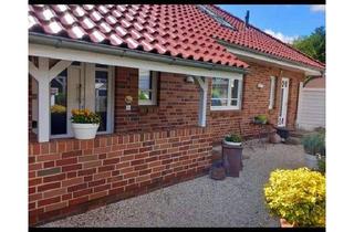 Haus kaufen in 25524 Breitenburg, Schöner Winkelbungalow sucht neue Eigentümer