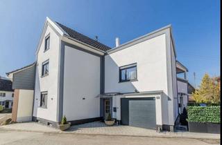 Haus kaufen in Kirchstraße 29, 78247 Hilzingen, Provisionfrei - Lebendiger Wohnraum: Saniertes 1-2 Familienhaus in Hilzingen