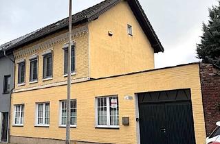 Einfamilienhaus kaufen in 50181 Bedburg, Historisches Einfamilienhaus mit modernem Komfort und großzügigem Grundstück inkl. Pool in Bedburg