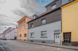 Mehrfamilienhaus kaufen in 67069 Ludwigshafen, Ludwigshafen am Rhein - Mehrfamilienhaus mit zwei modernisierten Einheiten, Garten und Dachterrasse in ruhiger Lage