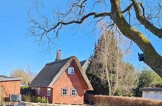 Haus kaufen in 24107 Quarnbek, Quarnbek - Reetdachhaus + Baugrundstück