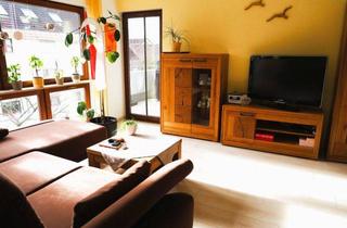 Wohnung kaufen in 73230 Kirchheim, Provisionsfreie, helle 3 1/2 Zimmer-Wohnung im 2. OG mit Balkon