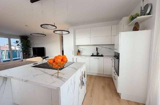 Wohnung kaufen in 96450 Coburg, Exklusive neuwertige DG-Wohnung mit Dachterrasse, Aufzug & Veste-Blick in Dörfles-Esbach! Energieeff