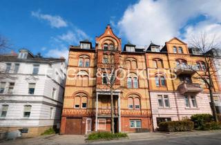 Wohnung kaufen in 65199 Dotzheim, Charmante 3-Zimmer-Altbauwohnung im Dachgeschoss mit Balkon