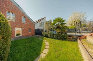 Wohnung kaufen in 51381 Quettingen, Modernes Wohnen mit Gartenidyll: Barrierearmes Erdgeschoss-Juwel in Bestlage