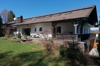 Wohnung kaufen in 94227 Zwiesel, Außergewöhnlich große Wohnung mit Wintergarten und Garten!!!!