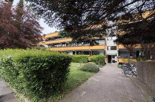 Wohnung kaufen in Starenweg 10, 80937 München, Gepflegte 1-Zimmer-Wohnung mit Balkon & Einbauküche in München-Am Hart