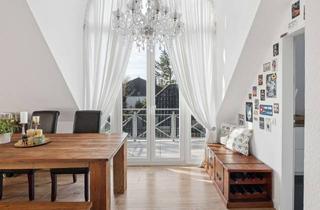 Wohnung kaufen in Sonnenau, 22043 Marienthal, Großzügiges Wohnerlebnis: Modernisierte DG-Maisonette mit perfekter Sonnen-Ausrichtung!