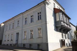 Wohnung mieten in Tiergartenstraße 18, 17235 Neustrelitz, Schöne kleine 1-Raum Wohnung