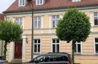 Wohnung mieten in Maxim-Gorki-Straße 66, 16866 Kyritz, Wohnen mit Charakter: Drei-Zimmer-Wohnung in Kyritz