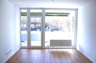 Wohnung mieten in Alfred-Neumann-Anger, 81737 München, Topmoderne, helle, ruhige 3-Zimmer-Wohnung, 1 OG + 2021 komplett kernsaniert mit riesiger Westloggia