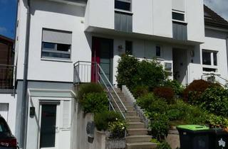Haus kaufen in 51519 Odenthal, Odenthal Ruhiglage komfortable DHH Garage Terrasse in Westlage mit optimal integriertem Gewerberaum