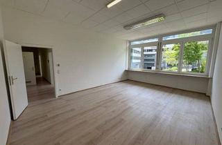 Gewerbeimmobilie kaufen in 95030 Hof, Gepflegte Bürofläche in Hof/Saale (ca. 89 m²) - 1. OG - Aufzug vorhanden - 3 Büroräume, 1 Archivraum, Teeküche