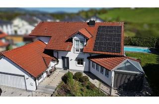 Einfamilienhaus kaufen in 94491 Hengersberg, Hochwertiges Einfamilienhaus mit Pool, Doppelgarage & Solarenergie in ruhiger Lage