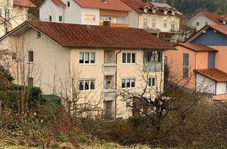 Haus kaufen in 94539 Grafling, Zweifamilienhaus in Ruhiger Siedlungslage!