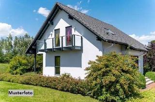 Einfamilienhaus kaufen in Bahnhofstraße xxx, 64521 Groß-Gerau, Freistehendes Einfamilienhaus nebst Balkon und Doppelgarage