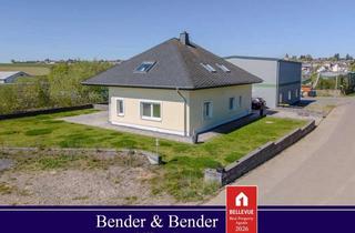 Haus kaufen in 56729 Kirchwald, Neuwertiger Walmdachbungalow mit ELW (vermietet) &sep. Gewerbehalle!