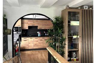 Haus kaufen in 73432 Aalen, Charaktervolles Zweifamilienhaus in Aalen – modernisiert und bereit für Ihr neues Zuhause!