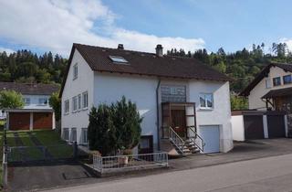 Haus kaufen in 78532 Tuttlingen, Reizvolles EFH mit mehreren Garagen und Platz fürs Familienleben