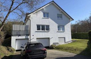 Einfamilienhaus kaufen in 58313 Herdecke, Bj. 2001: Freistehendes Einfamilienhaus mit Doppelgarage und kleinem Garten