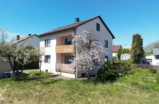 Haus kaufen in 92637 Hammerweg, Charmantes Zweifamilienhaus in Weiden mit Garten, Doppelgarage und viel Gestaltungspotenzial