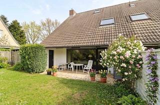 Doppelhaushälfte kaufen in 24558 Henstedt-Ulzburg, Familienfreundliche Doppelhaushälfte mit Garage, Carport und schönem Garten in Henstedt-Rhen