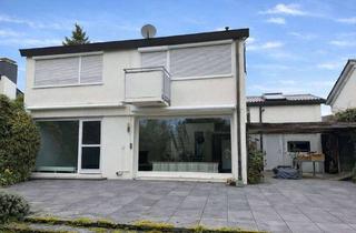 Haus mieten in 72631 Aichtal, Einfamilienhaus mit EBK, Kamin, Terrasse, Pergola, uneinsehbarem Garten, Sauna, Garage, Carport