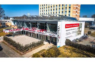 Anlageobjekt in 22880 Wedel, Renditestark! 10 Wohnungen (336m²) 7 Gewerbeeinheiten (621m²) Provisionsfrei!