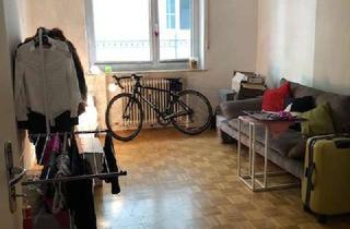 Immobilie mieten in 80796 Schwabing-West, Zimmer frei in Studenten-WG in schöner 2-Zimmer-Wohnung mit Wohnküche in Schwabing