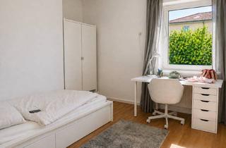 Immobilie mieten in Pater-Roth-Straße 15, 86157 Pfersee, Ab sofort: möbliertes helles Zimmer in 5er WG