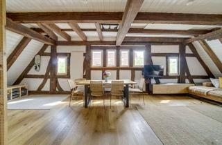 Wohnung kaufen in 72622 Nürtingen, Kapitalanlage oder Eigennutzung - Charmante, historische Maisonette mit großem Flair- zentrale Lage