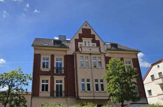 Wohnung mieten in Goethestraße 19, 15566 Schöneiche, Frisch sanierte 3-Zimmer-Altbauwohnung mit großem Wohnzimmer, neuer Elektrik und Wärmepumpe