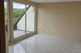 Wohnung mieten in 98617 Meiningen, Dachgeschosswohnung mit Balkon und Einbauküche