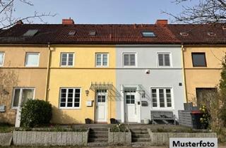 Einfamilienhaus kaufen in 48599 Gronau, Doppelhaushälfte nebst Garten und Garage