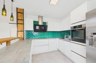 Wohnung kaufen in 76185 Karlsruhe, Gehobene 4-Zimmer-Wohnung mit Gartenblick & Tiefgaragenstellplatz in Karlsruhe-Weststadt/Mühlburg