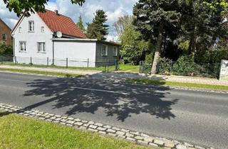 Einfamilienhaus kaufen in 03159 Döbern, Döbern - Haus in Döbern zum Kauf mit Garagen und Nebengebäuden