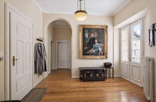 Wohnung kaufen in 86150 Augsburg, Augsburg - Architektonisches Highlight - luxuriöse Altbauwohnung im Herzen von Augsburg