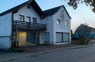Haus kaufen in 84085 Langquaid, Langquaid - Zwei Einfamilienhäuser mit viel Platz im Zentrum von 84085 Langquaid
