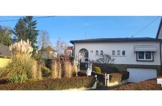 Haus kaufen in 66787 Wadgassen, Wadgassen - Bungalow mit 150 m² Wohnfläche und großem Grundstück