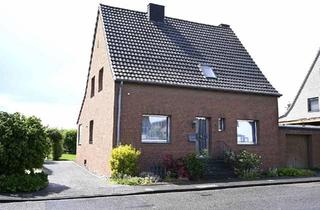 Einfamilienhaus kaufen in 41569 Rommerskirchen, Rommerskirchen - Freistehendes Einfamilienhaus mit Nebengebäuden