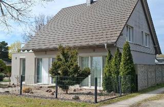 Haus kaufen in 16359 Biesenthal, Biesenthal - Exclusives Architektenhaus mit Pool in ruhiger Stadtrandlage