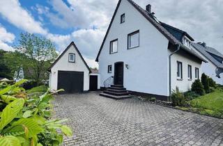 Einfamilienhaus kaufen in 32107 Bad Salzuflen, Bad Salzuflen - Charmantes Ein- oder Zweifamilienhaus mit vielseitigen Nutzungsmöglichkeiten und großzügigem Garten in Knetterheide!