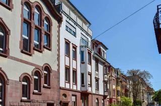 Wohnung kaufen in 67061 Süd, Helle modernisierte Dachgeschoss Maisonette 4,5 Zimmer, 2 Tgl. Bäder, Dachterrasse, Balkon, Keller